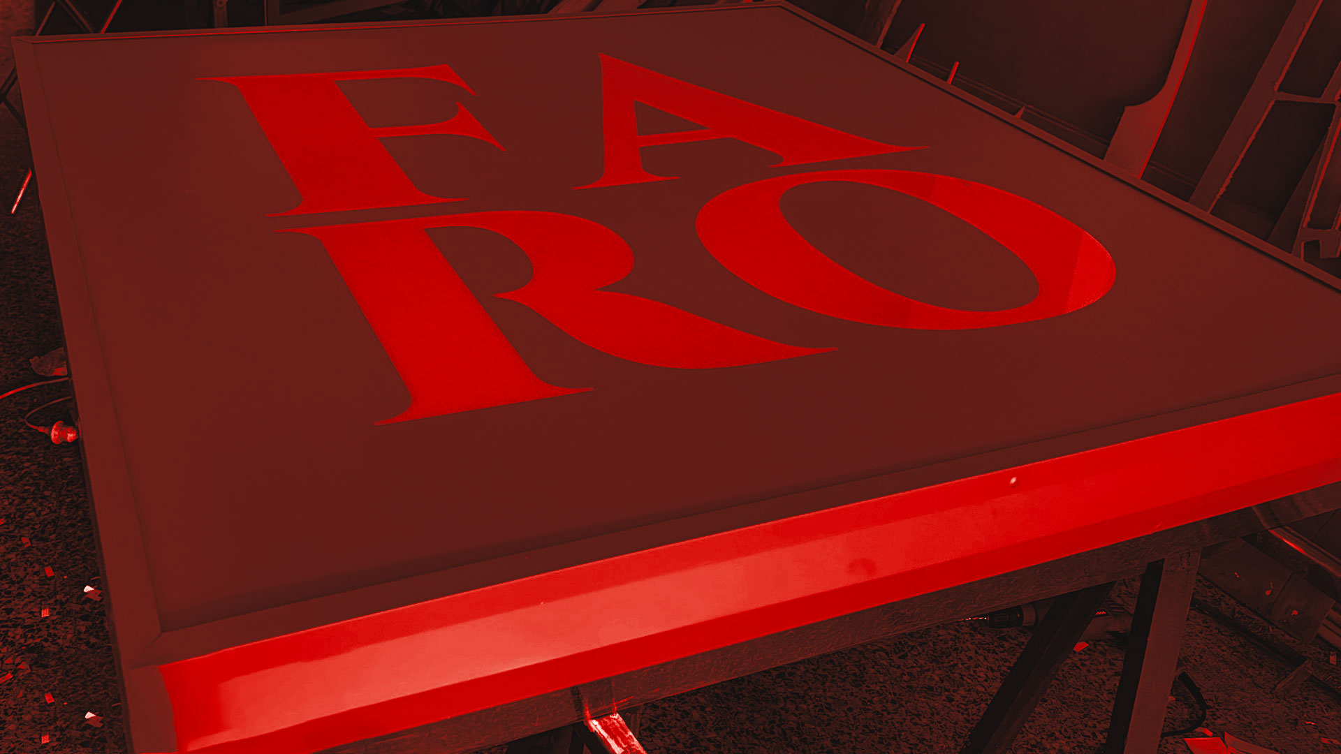 Cartel luminoso para Faro